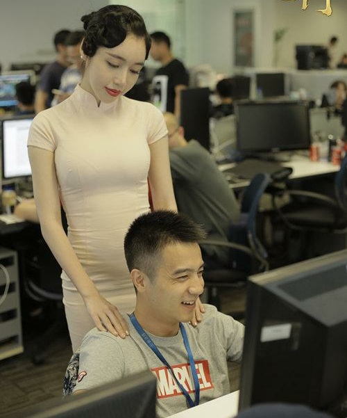 作为还未进入职场的学生,在这里弱弱的问一句,各位有程序员鼓励师